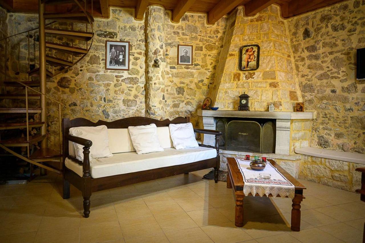 Traditional Stone Mezonete Krousonas  Kültér fotó