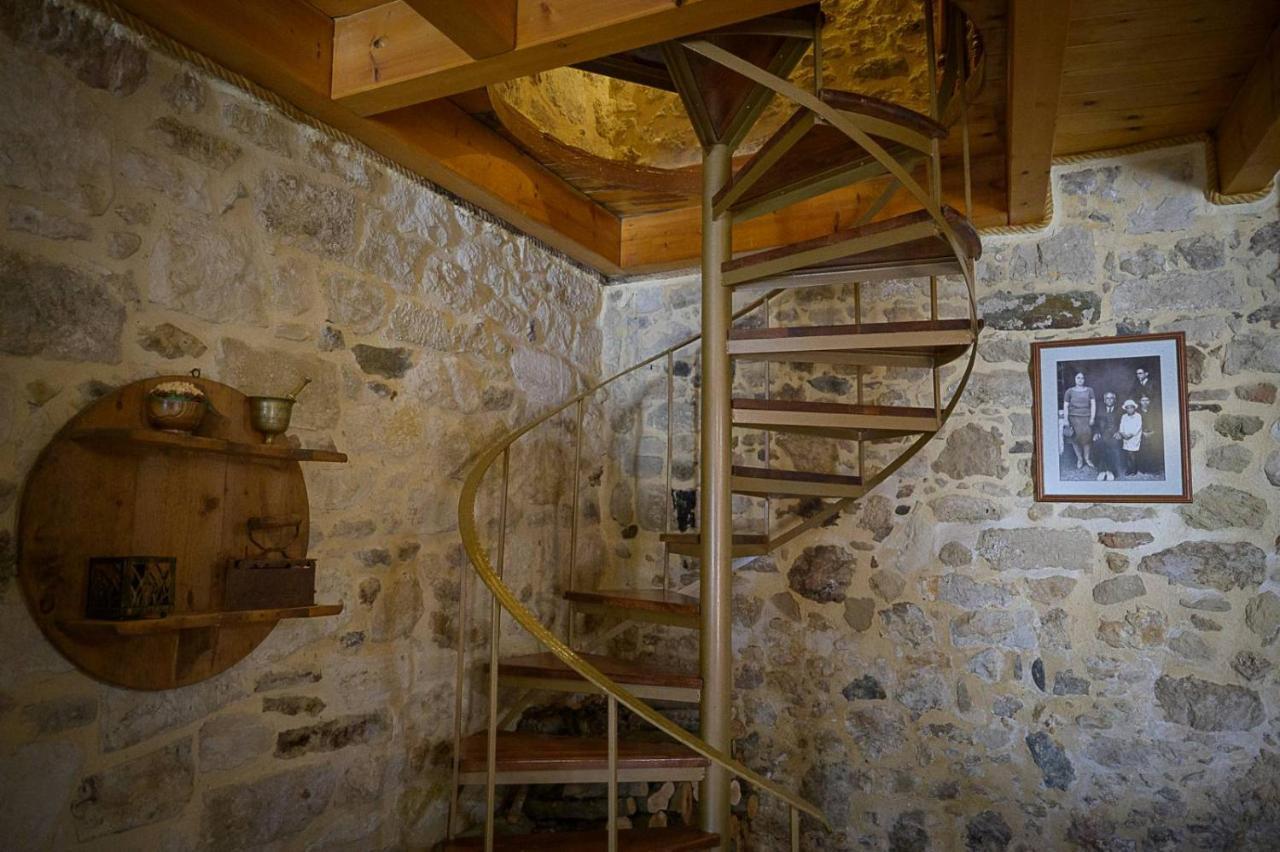 Traditional Stone Mezonete Krousonas  Kültér fotó