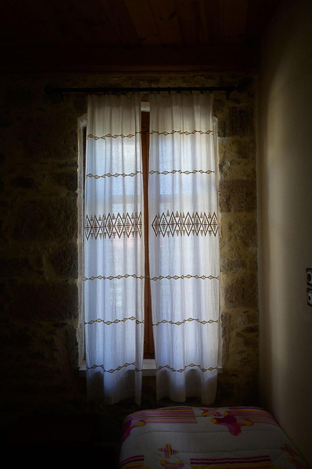 Traditional Stone Mezonete Krousonas  Kültér fotó