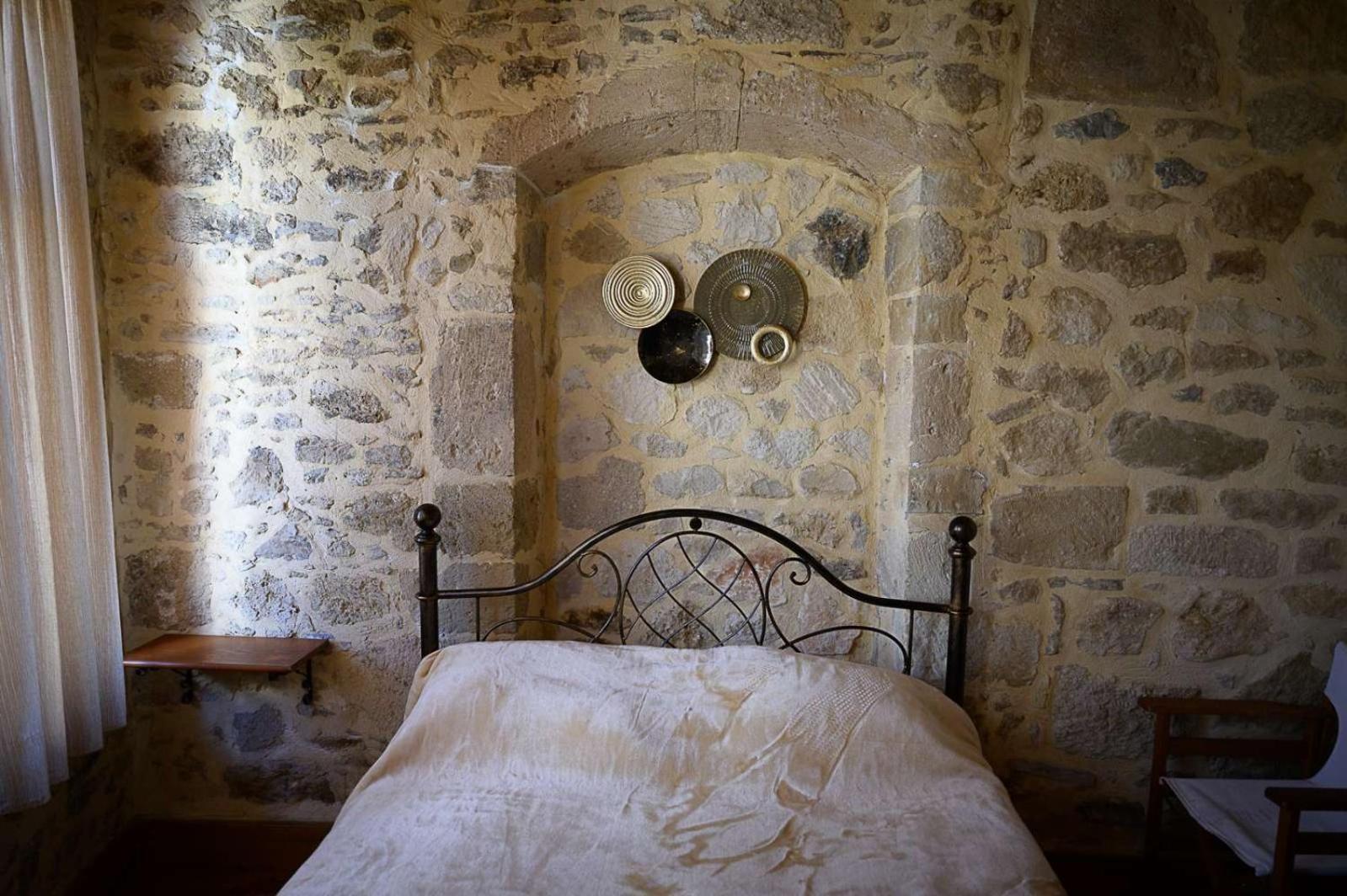 Traditional Stone Mezonete Krousonas  Kültér fotó